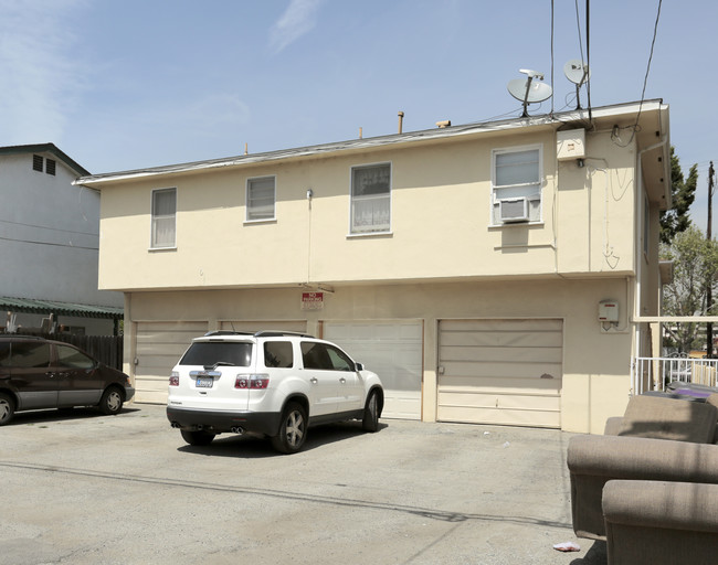 244 E Vernon St in Long Beach, CA - Building Photo - Building Photo