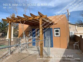 960 N Armijo St in Las Cruces, NM - Building Photo - Building Photo