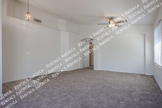 127 W Gail Dr in Gilbert, AZ - Building Photo - Building Photo