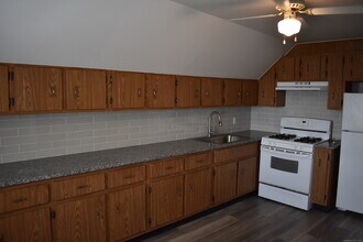11 Manhattan Ave in Bridgeport, CT - Building Photo - Building Photo