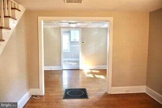 37 Moran Ave in Princeton, NJ - Building Photo - Building Photo