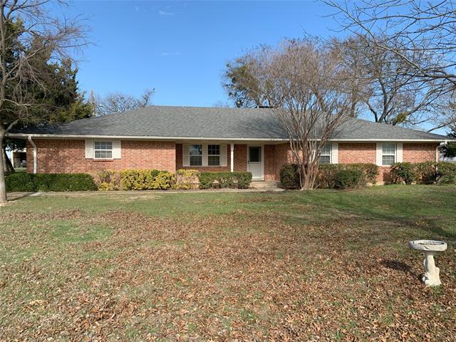 5922 Harberson Rd in Sanger, TX - Building Photo