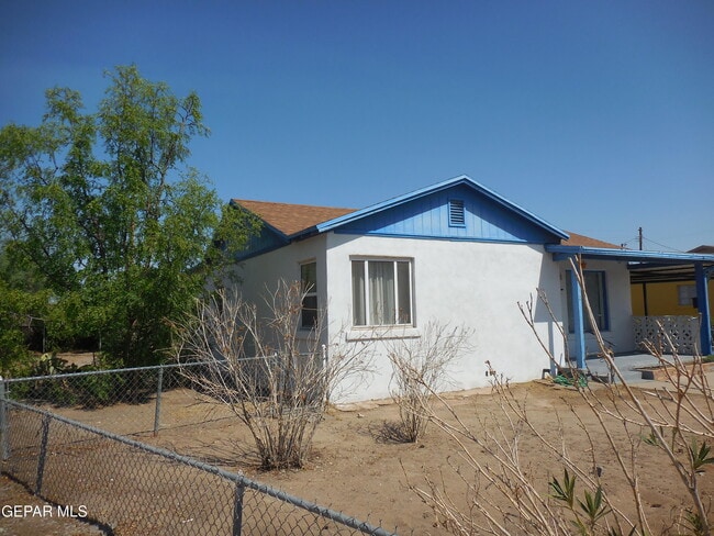 8308 Vance Pl in El Paso, TX - Foto de edificio - Building Photo