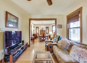 804 S Grove Ave in Oak Park, IL - Building Photo - Building Photo