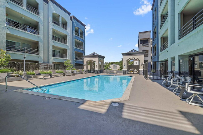 Wilshire Promenade in Fullerton, CA - Building Photo - Building Photo