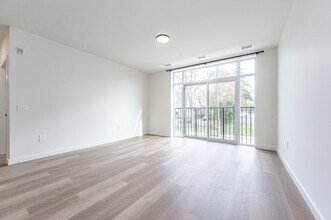 Stride on Union in Waterloo, ON - Building Photo - Building Photo