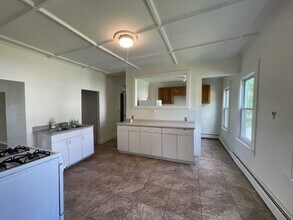 21-23-23 Lyman St in North Adams, MA - Building Photo - Building Photo