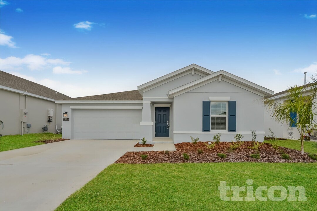 9496 Revere Ave in Leesburg, FL - Building Photo