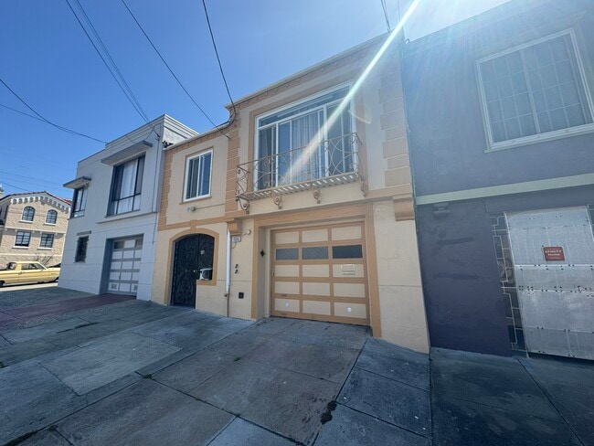 property at 1606 39th Ave