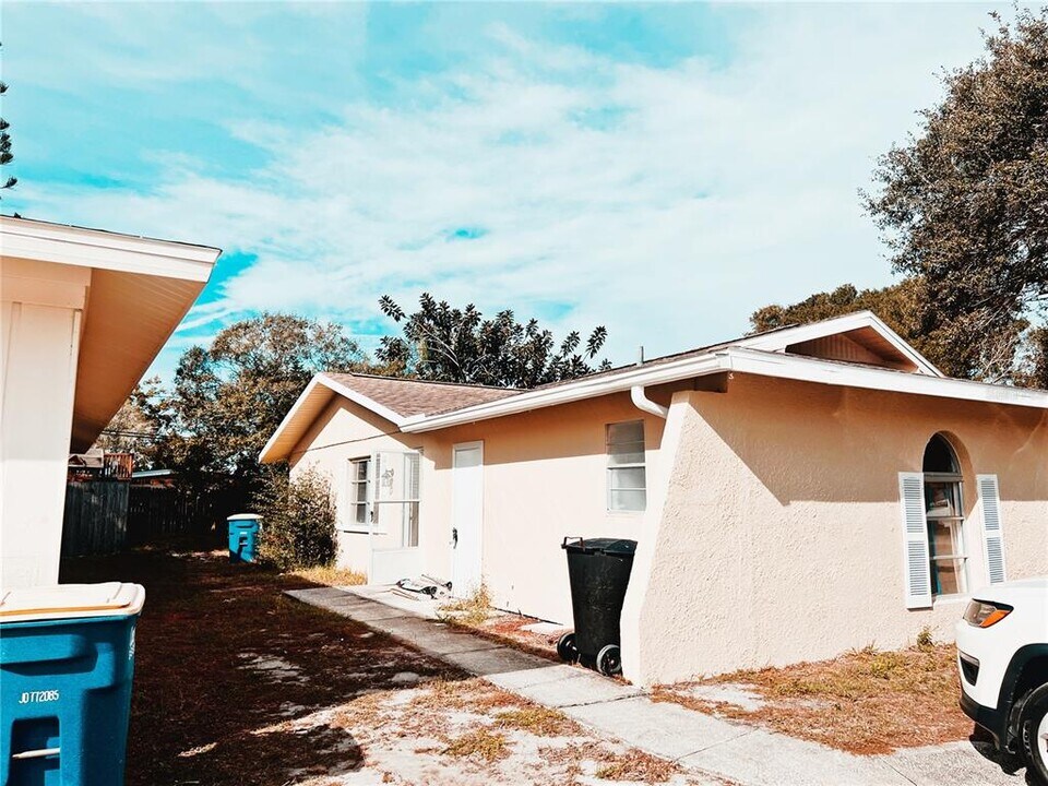 1118 Amble Ln in Clearwater, FL - Building Photo