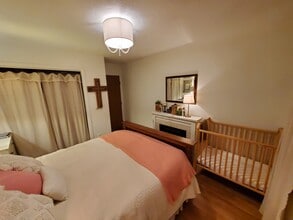 822 Banker Rd in Fort Atkinson, WI - Foto de edificio - Building Photo