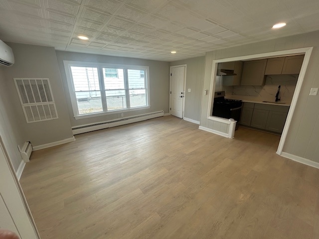 19 Clement St, Unit 1 Rear in Tiverton, RI - Building Photo - Building Photo
