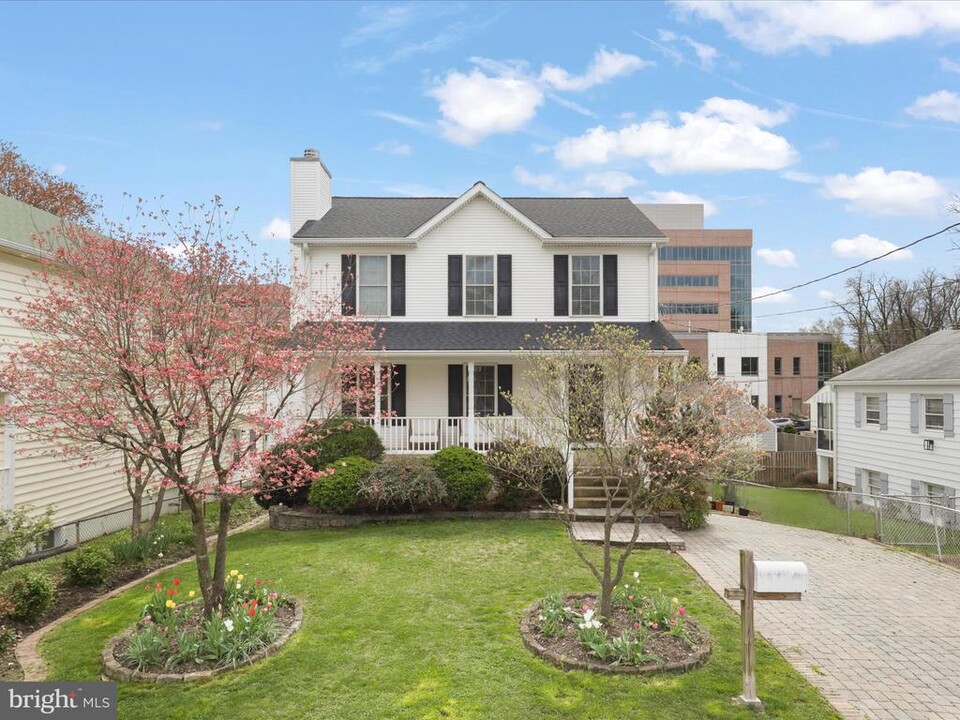 5128 19th Rd N in Arlington, VA - Building Photo