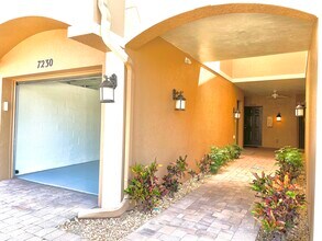 7230 Hamilton Rd in Bradenton, FL - Foto de edificio - Building Photo