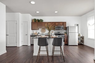 Union Club Apartments in Fort Wayne, IN - Building Photo