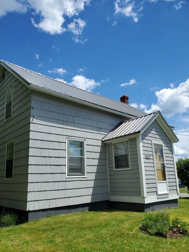 property at 2112 Cowan St