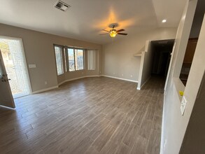 16215 N Nash St in Surprise, AZ - Building Photo - Building Photo