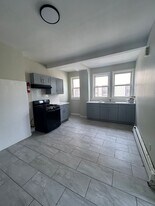 34-36 Clinton Pl in Newark, NJ - Building Photo