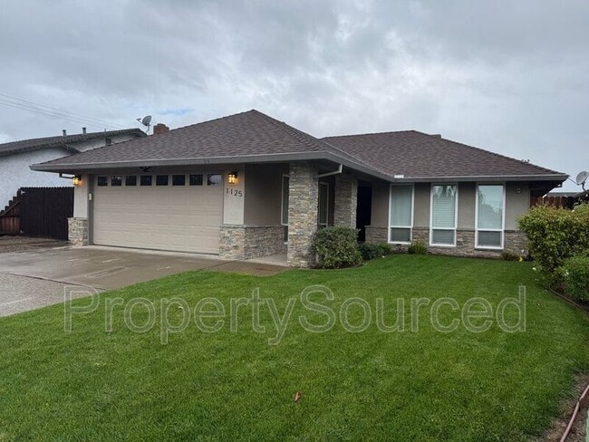 1125 Bridgeton Ave in Manteca, CA - Building Photo - Building Photo