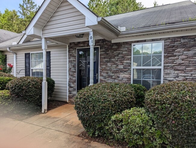 property at 135 Harvest Ct