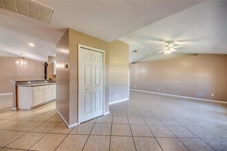 1601 SW 19th St in Cape Coral, FL - Building Photo - Building Photo
