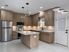 11313 N 25th St in McAllen, TX - Foto de edificio - Building Photo