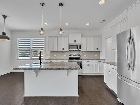 384 Grey Hawk Dr in Clayton, NC - Building Photo - Building Photo