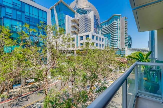 property at 253 Tenth Ave