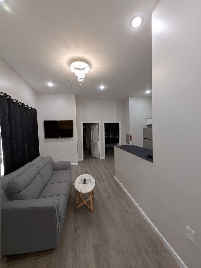 295 Avenue B, Unit 1A