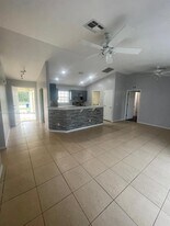 814 Gerald Ave in Lehigh Acres, FL - Building Photo