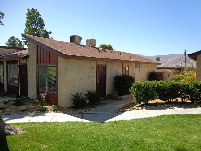 property at 1225 Vista Serena Ave
