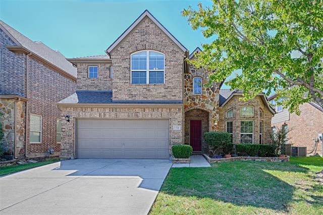 1216 Realoaks Dr in Fort Worth, TX - Building Photo