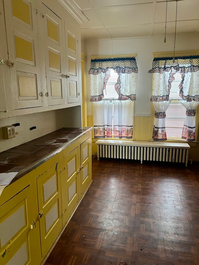 163 Market St, Unit 2nd Floor in Amsterdam, NY - Building Photo - Building Photo