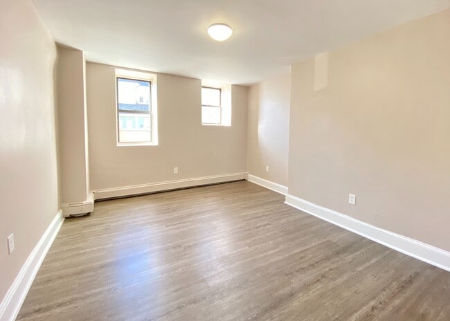 46 Waverly St, Unit #B in Boston, MA - Foto de edificio - Building Photo