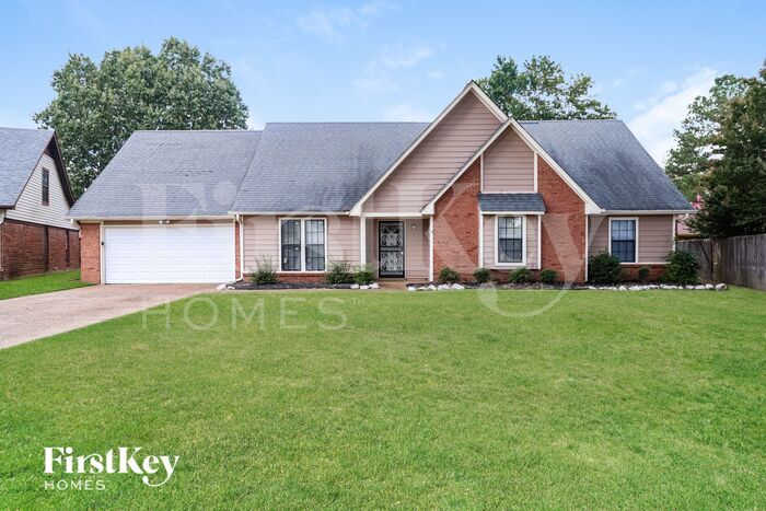 7458 Keynon Cove in Memphis, TN - Foto de edificio