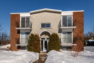 2275 Vallières Rue in Laval, QC - Building Photo