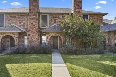 property at 818 Custer St