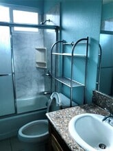 1750 Puowaina Dr in Honolulu, HI - Building Photo - Building Photo
