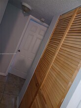 3610 NW 21st St in Lauderdale Lakes, FL - Building Photo - Building Photo