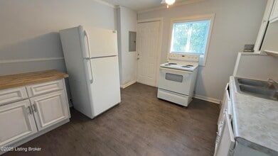 109 Kenwood Ave in Charlestown, IN - Building Photo - Building Photo