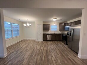 811 Lillian Grace Dr in Clarksville, TN - Building Photo - Building Photo