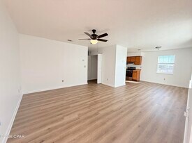 130 Beulah Ave in Panama City, FL - Building Photo