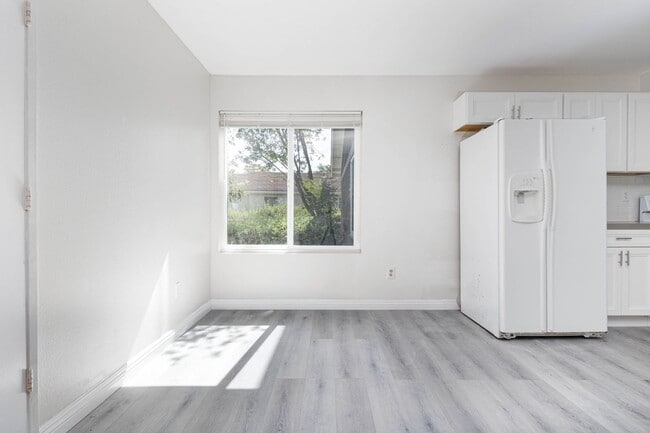 8037 Camino Kiosco in San Diego, CA - Building Photo - Building Photo