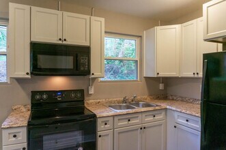 346 Cummins Rd in Asheville, NC - Building Photo - Building Photo