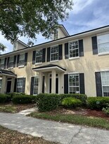 454 Sherwood Oaks Dr in Orange Park, FL - Building Photo