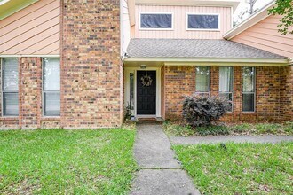 115 Pine Manor Dr in Conroe, TX - Building Photo - Building Photo