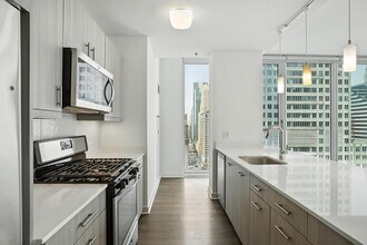 37 W Randolph St in Chicago, IL - Building Photo - Building Photo