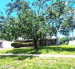 1254 McGirts Creek Dr E in Jacksonville, FL - Building Photo - Building Photo