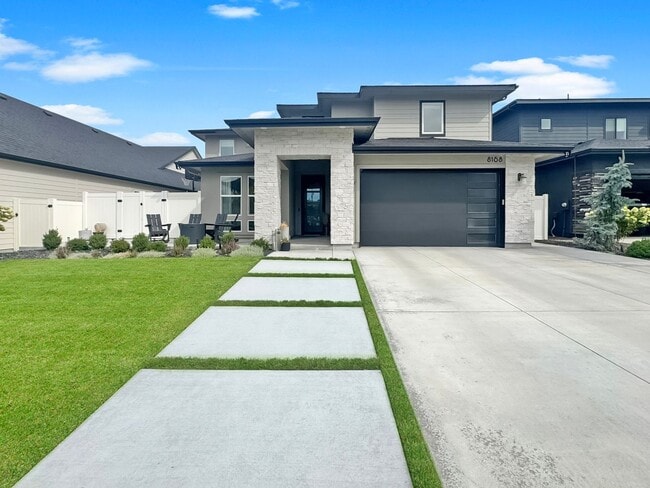 8168 W Brooks Dr in Boise, ID - Building Photo - Building Photo