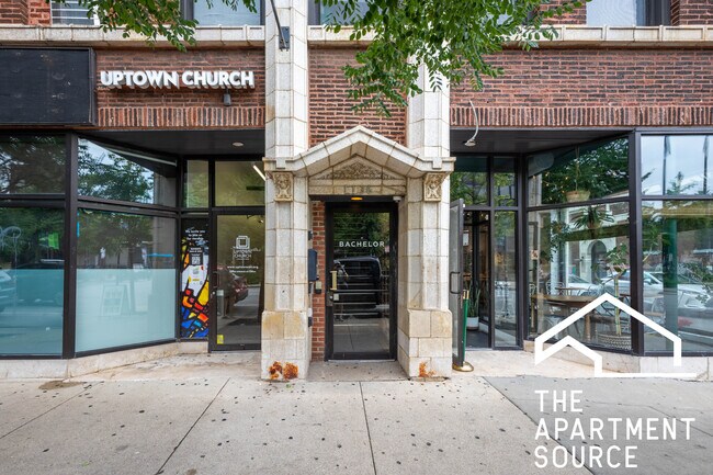 1134 W Wilson Ave, Unit 207 in Chicago, IL - Building Photo - Building Photo